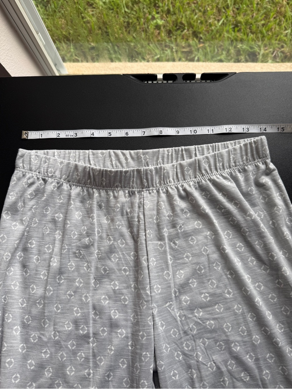 Tahari Women’s Pajama Pants Size S Small Gray Geometric Print Soft Sleepwear - Picture 10 of 10